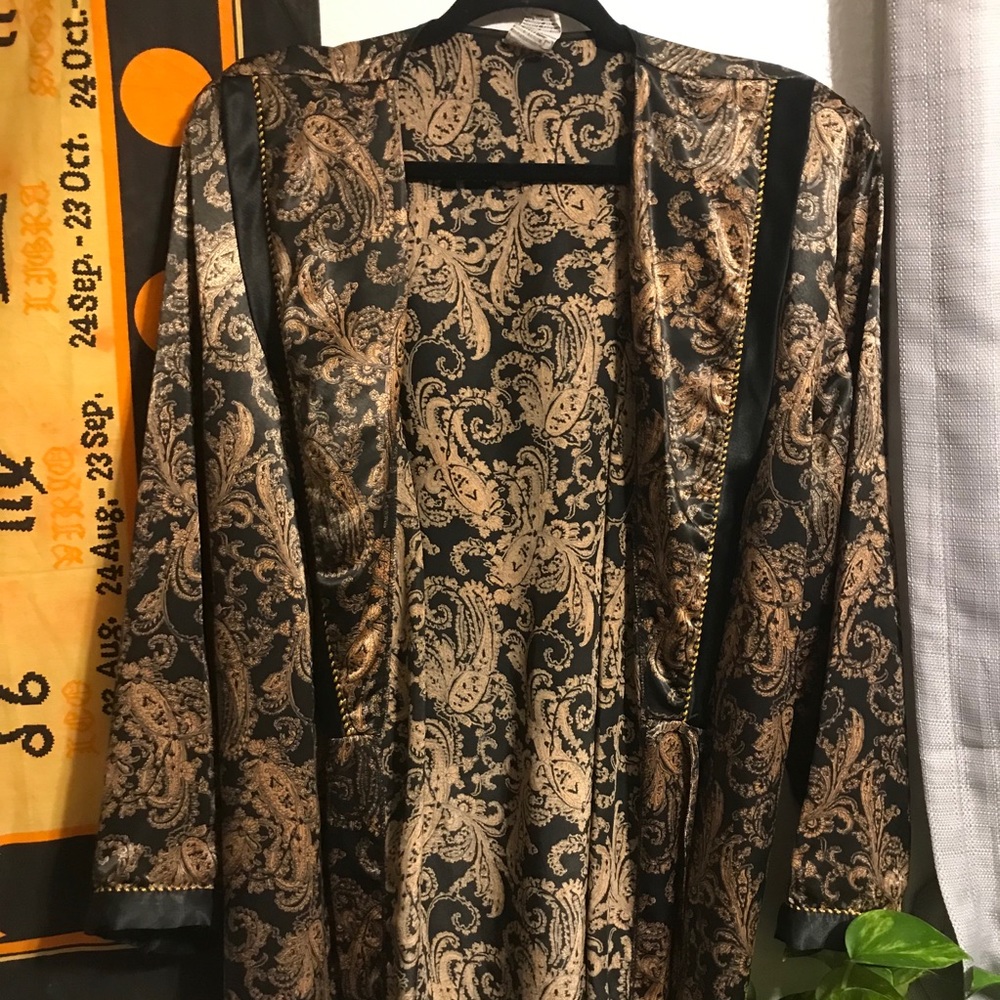Vintage Intimate Robe - Picture 2 of 5